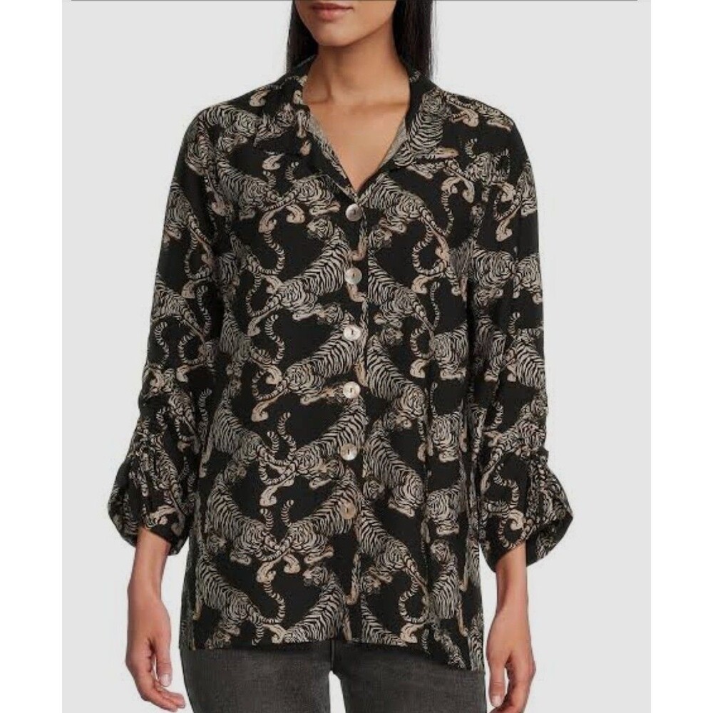 John Mark Tiger Print Button Up Down Shirt Womens Size Medium Novelty Cats Work